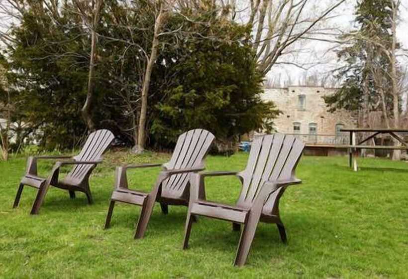 فندق صغير Cheltenham Suites