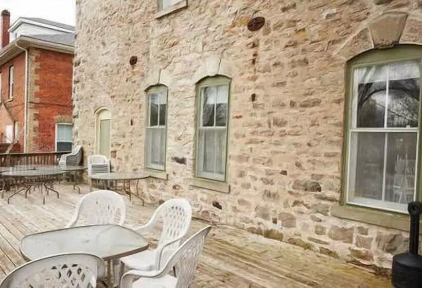 Retkeilymaja Cheltenham Suites