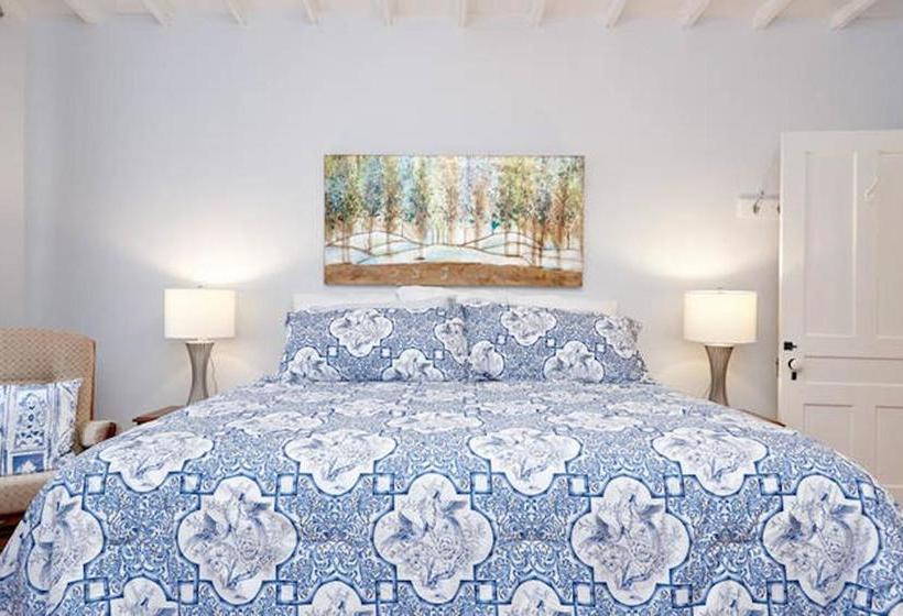 فندق صغير Cheltenham Suites