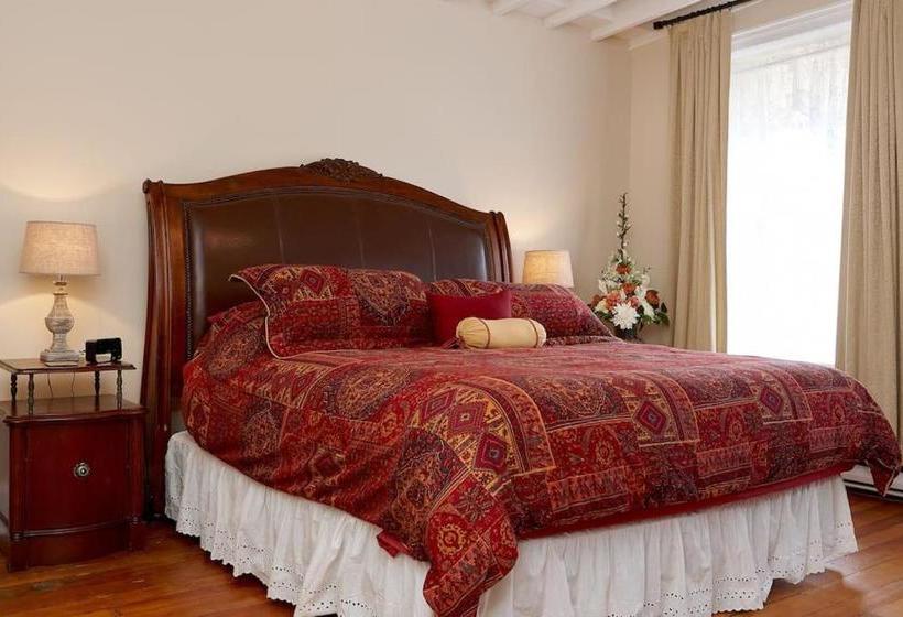 فندق صغير Cheltenham Suites