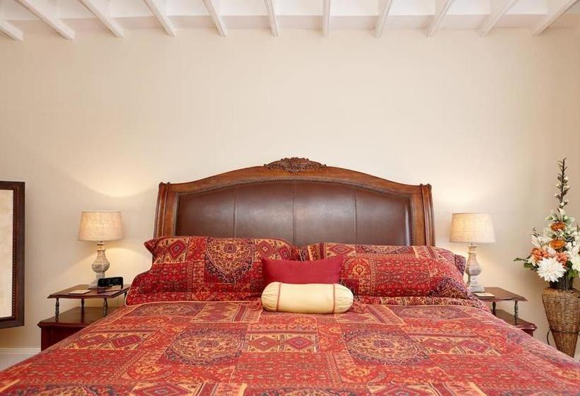 فندق صغير Cheltenham Suites