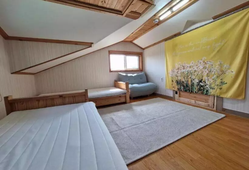 Majatalo Tree House Guesthouse