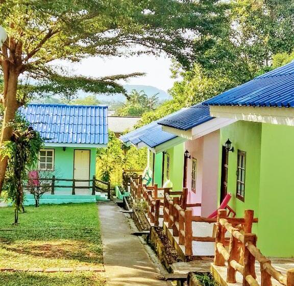 Пансион Dahla House Ranong