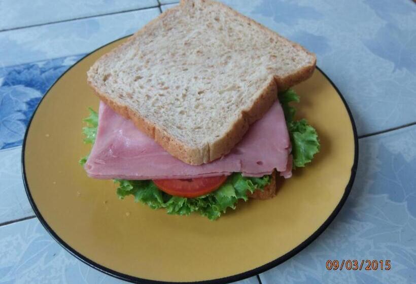 Пансион Dahla House Ranong