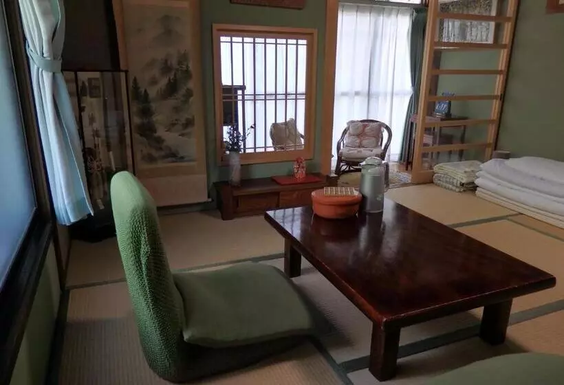 ペンション Guesthouse Tamura