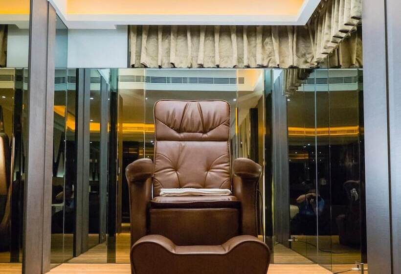 薇風情汽車旅館 鳳山館