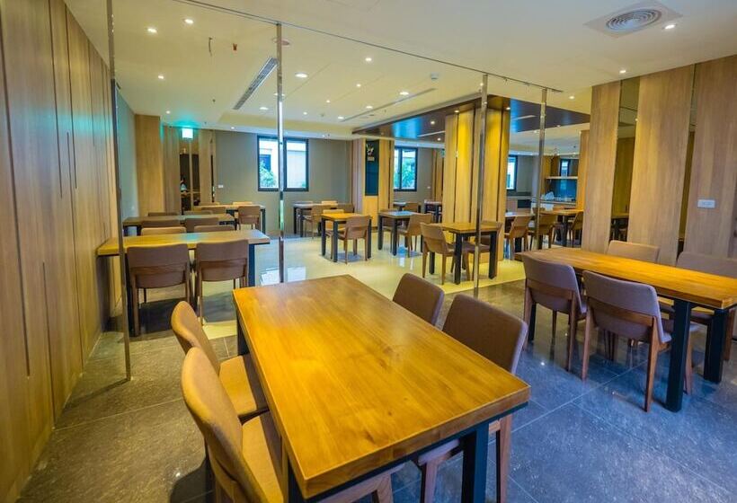 薇風情汽車旅館 鳳山館