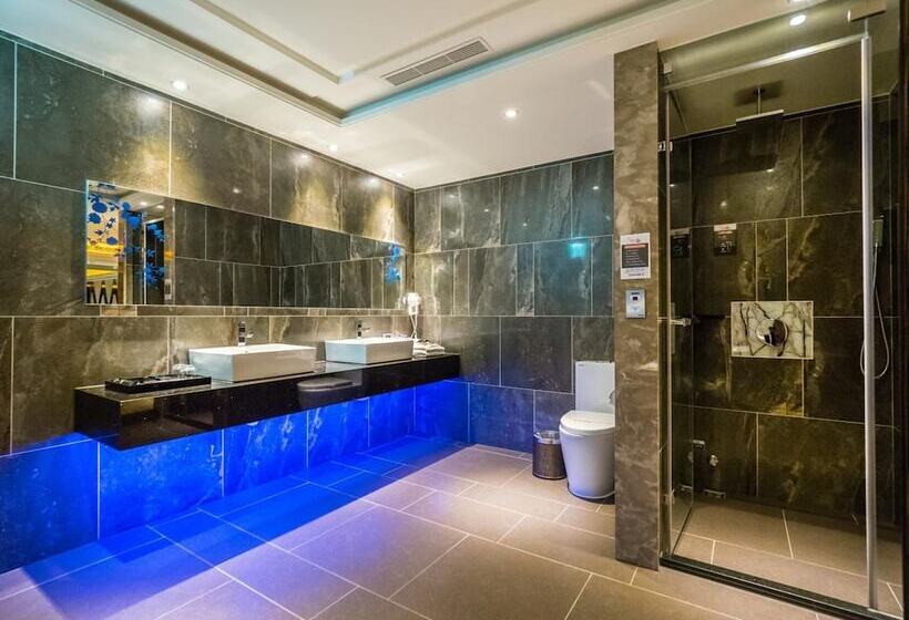 薇風情汽車旅館 鳳山館