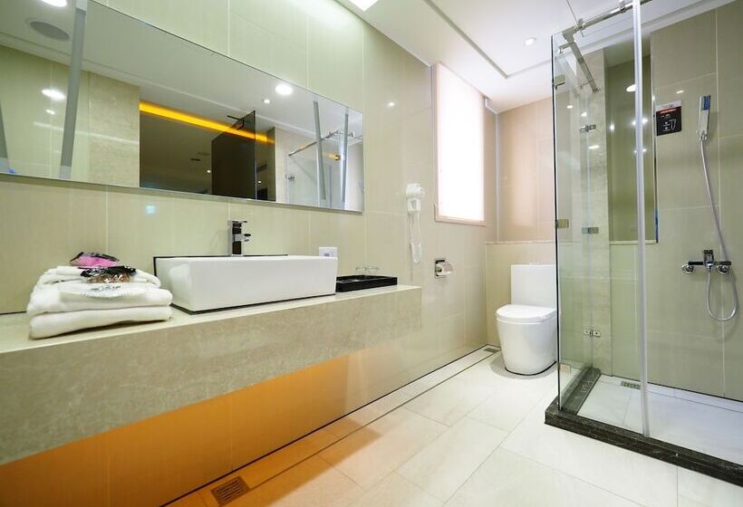 薇風情汽車旅館 鳳山館