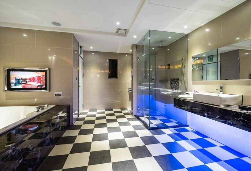 薇風情汽車旅館 鳳山館