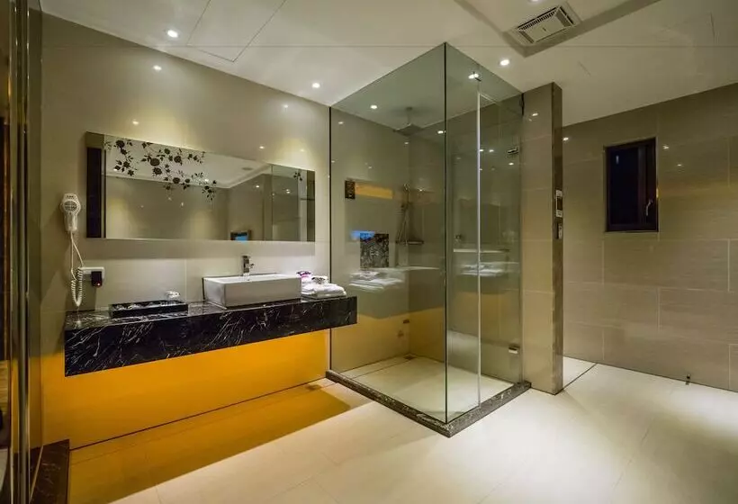 薇風情汽車旅館   鳳山館