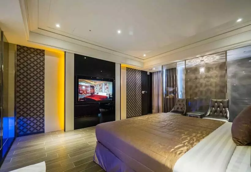 薇風情汽車旅館   鳳山館