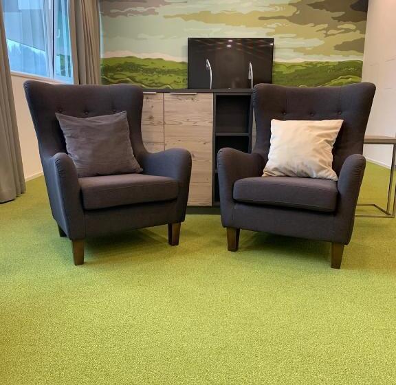 פנסיון Aparthotel Backstage