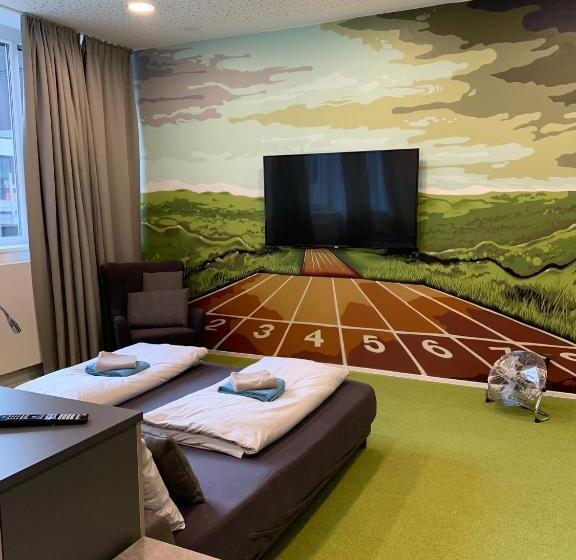 פנסיון Aparthotel Backstage