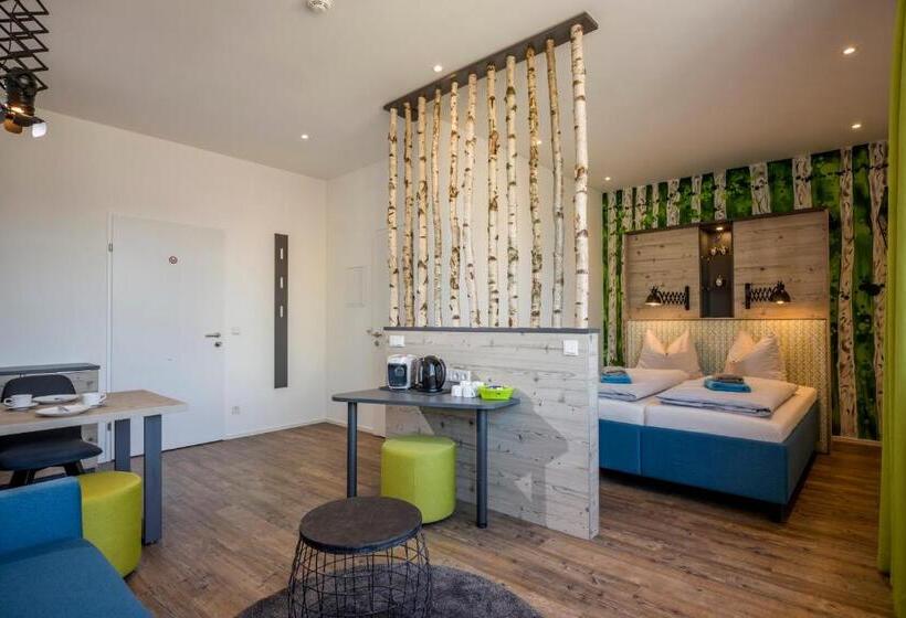 פנסיון Aparthotel Backstage