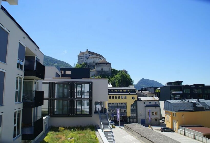 פנסיון Aparthotel Backstage