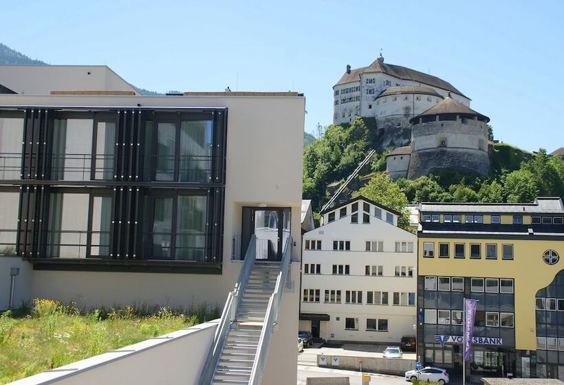 פנסיון Aparthotel Backstage