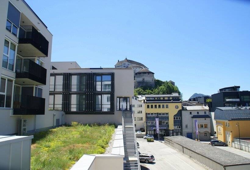 פנסיון Aparthotel Backstage