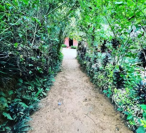 پانسیون Ella Secret Paradise