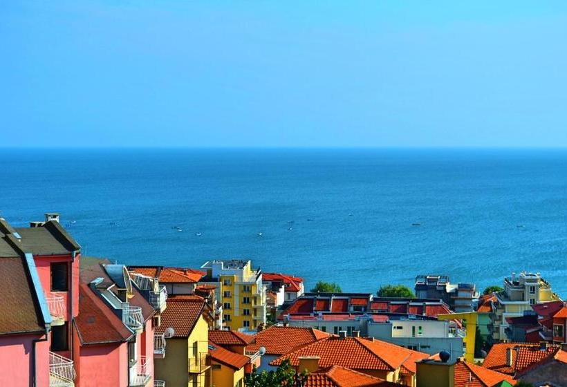 پانسیون Joro Guest House