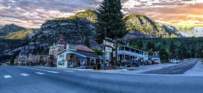 הוסטל Abram Inn & Suites