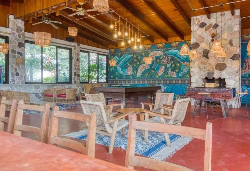 هتل Socialtel Atitlan   Formerly Selina Atitlan