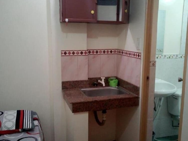 Pensjonat Budget Studio Unit In Makati