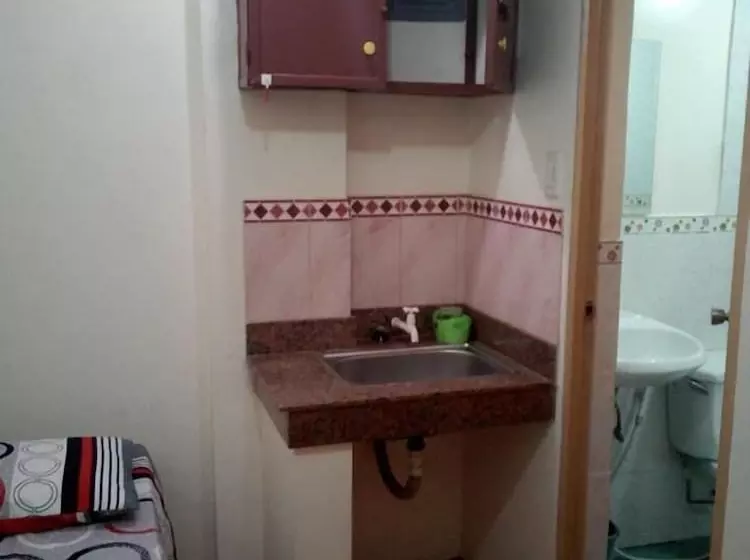 پانسیون Budget Studio Unit In Makati
