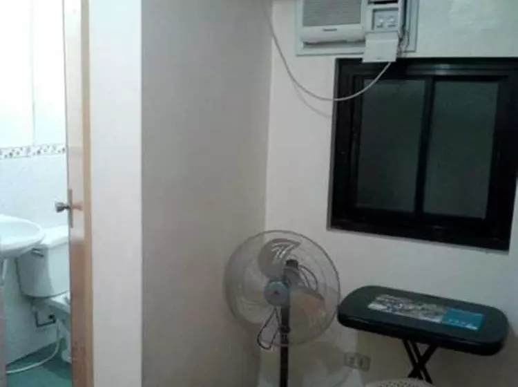 پانسیون Budget Studio Unit In Makati