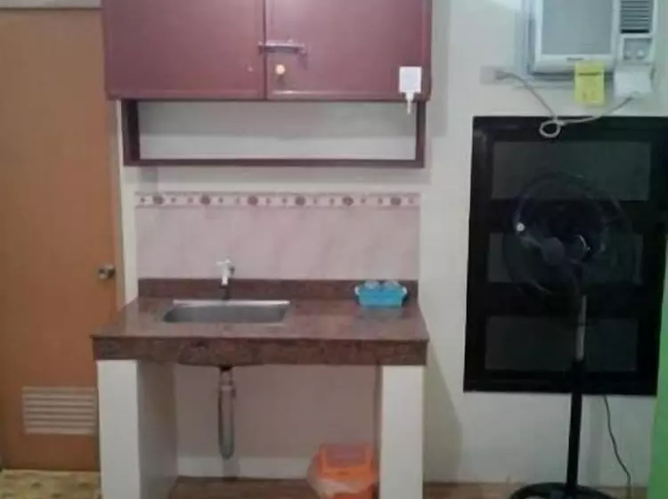 پانسیون Budget Studio Unit In Makati