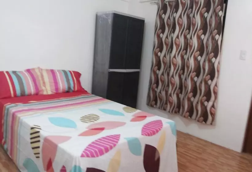 پانسیون Budget Studio Unit In Makati