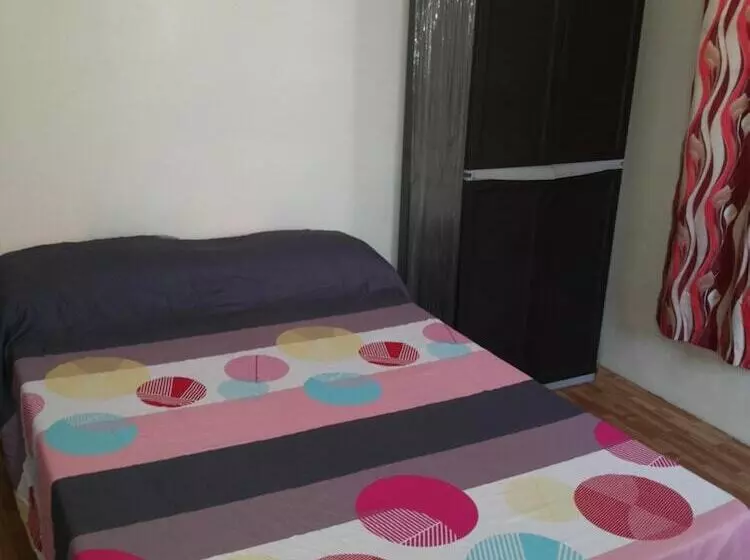 پانسیون Budget Studio Unit In Makati