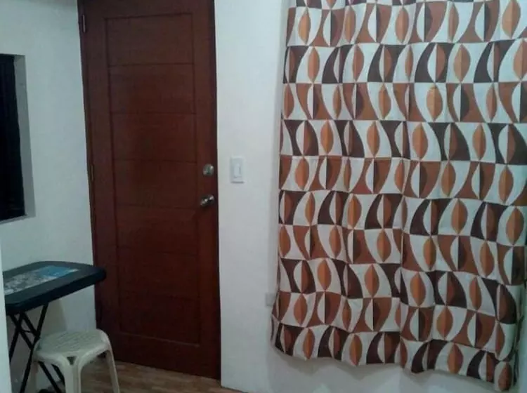 پانسیون Budget Studio Unit In Makati