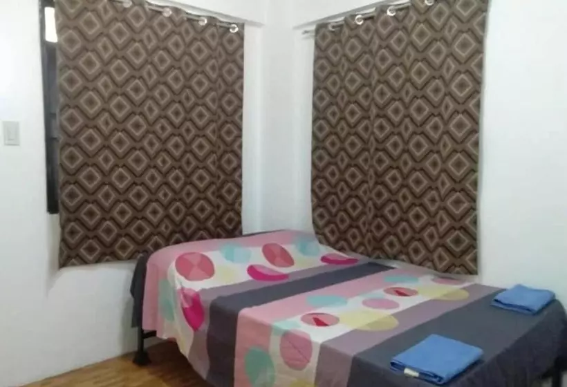 پانسیون Budget Studio Unit In Makati
