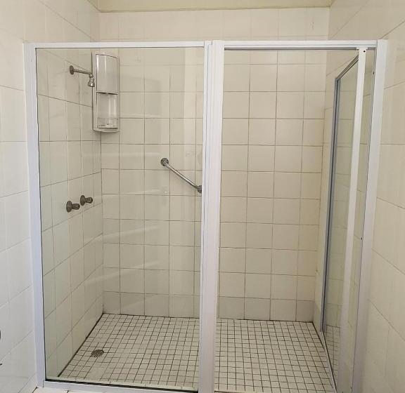 膳宿费 Country Village