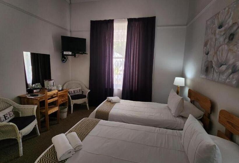 膳宿费 Country Village