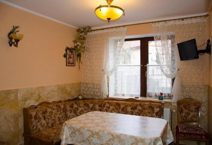 پانسیون Liubava