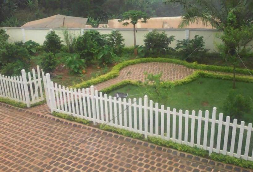 پانسیون Manoir Des Innocents