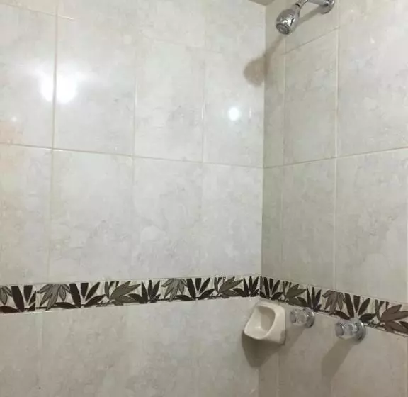 پانسیون Rumi Sonqo Hostel