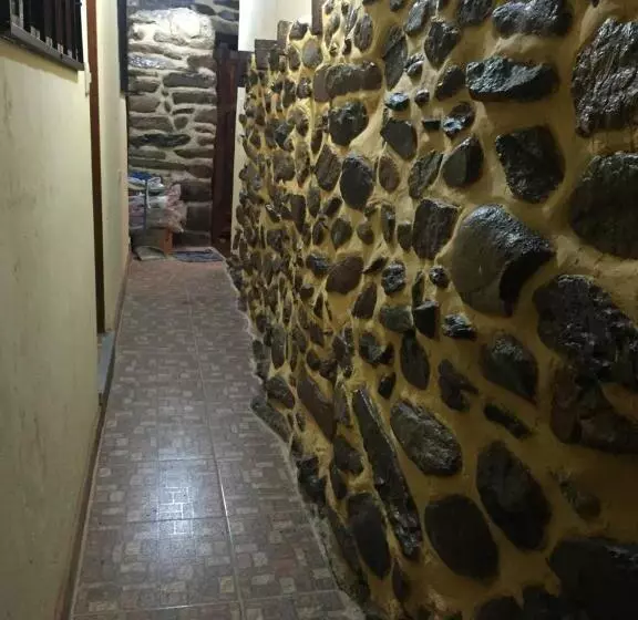 پانسیون Rumi Sonqo Hostel