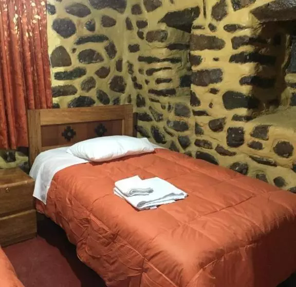 پانسیون Rumi Sonqo Hostel