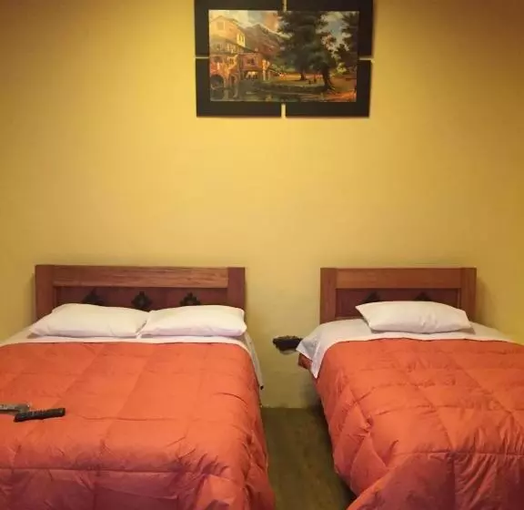 پانسیون Rumi Sonqo Hostel