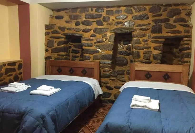 پانسیون Rumi Sonqo Hostel