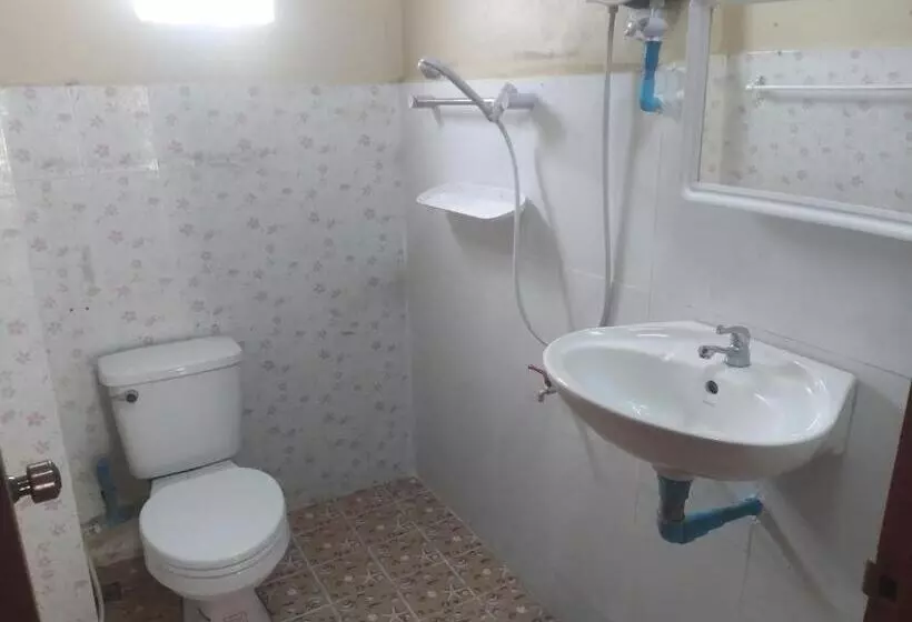 ペンション Lamorn Guesthouse