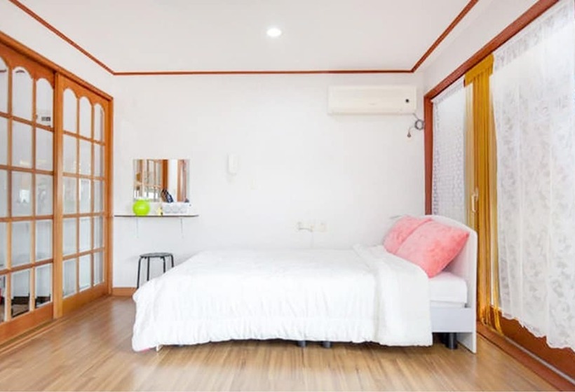 Pensão Long Island Guesthouse Hostel