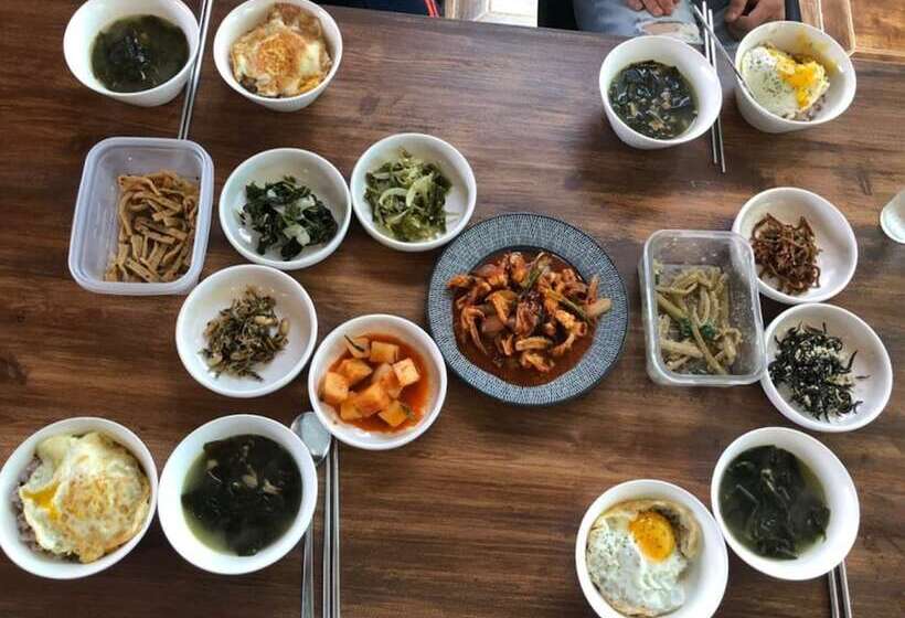 Pensão Long Island Guesthouse Hostel