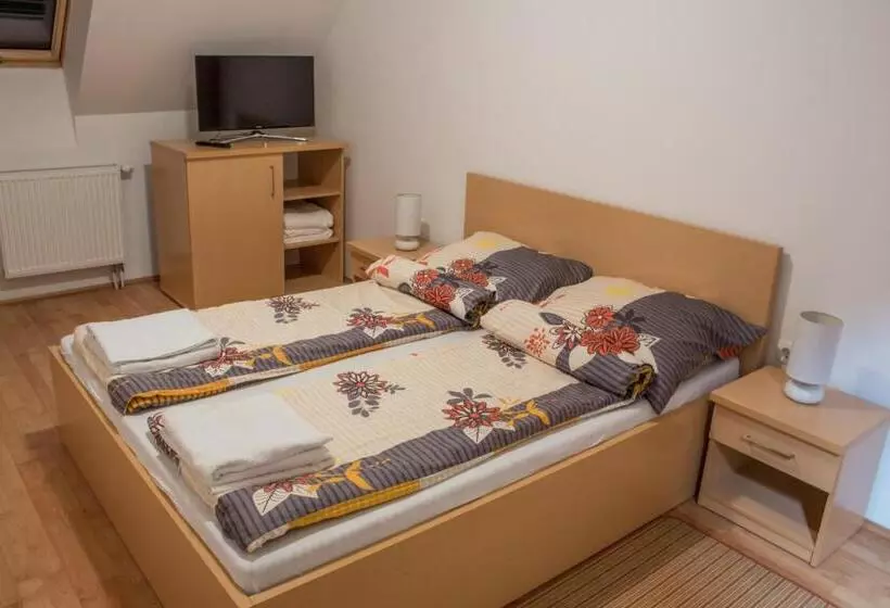 Majatalo Sasfészek   Falusi Szálláshely