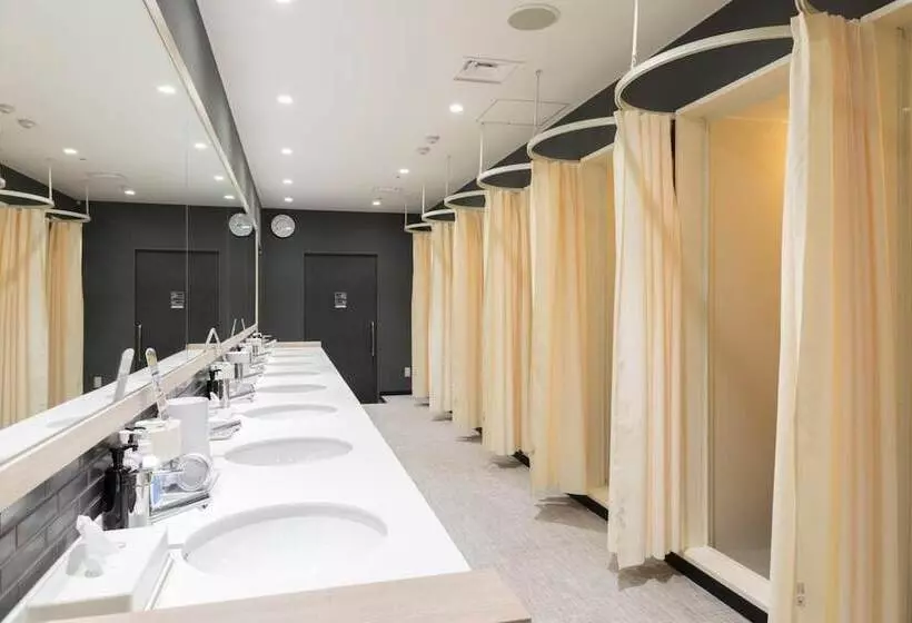 カプセルホテル Tube Sq