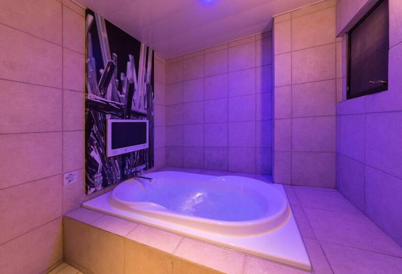 בית מלון כפרי Plant Garden Resort