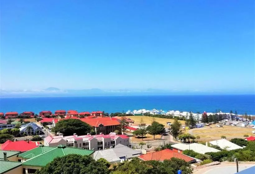 Majatalo 4 On Montagu